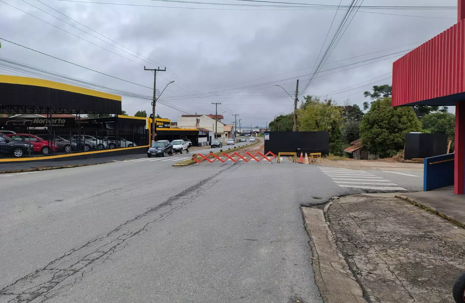 Prefeitura informa interdição parcial da Avenida General Plinio Tourinho no final de semana